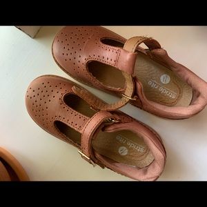 ✨Brand NEW✨ Stride Rite Genuine Leather